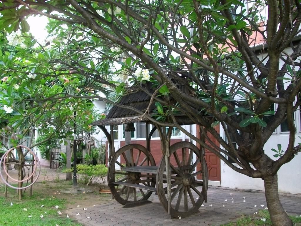A Joy House - Kaset Nawamin City Bangkok Dış mekan fotoğraf